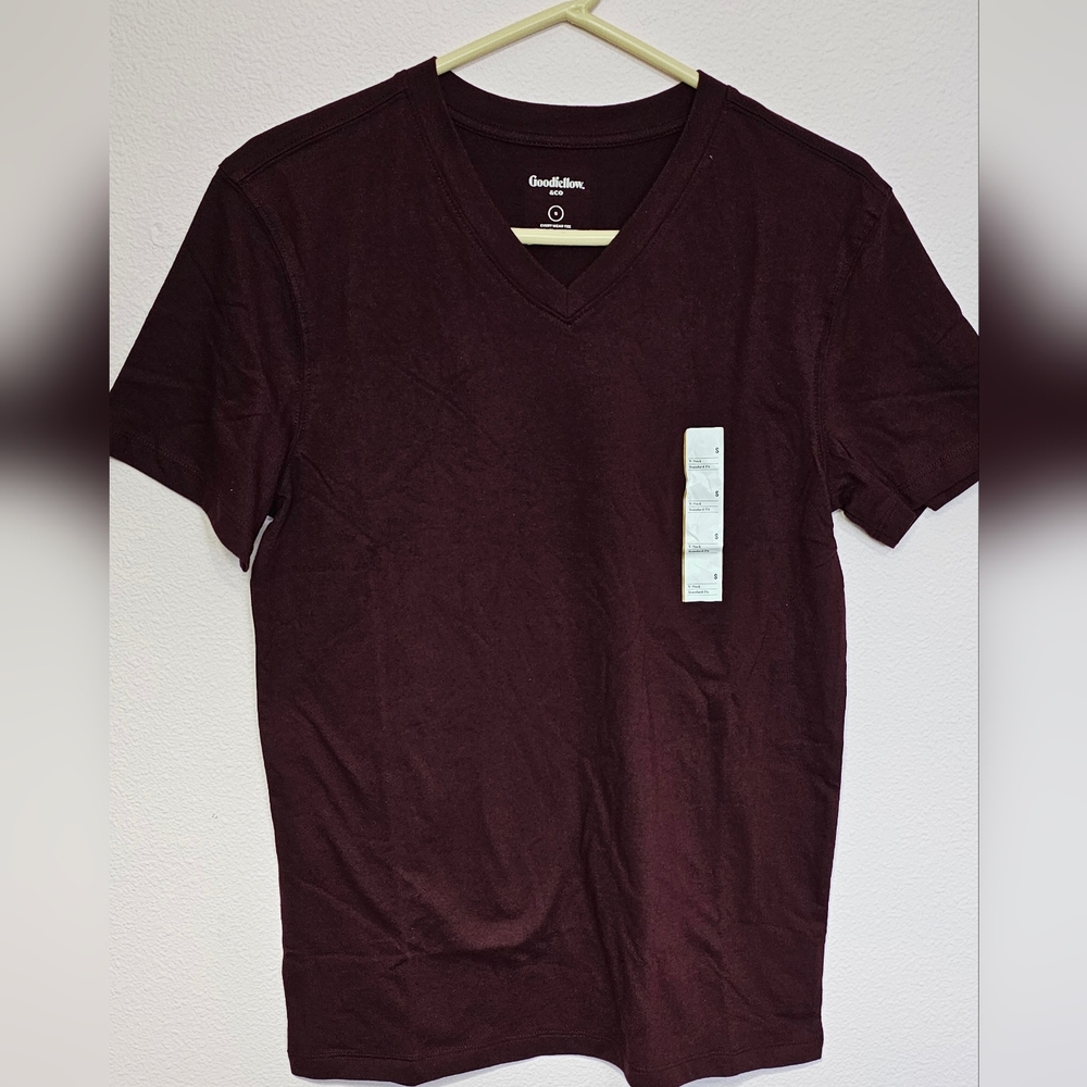 Goodfellow & Co Men's Maroon V-Neck Shirt